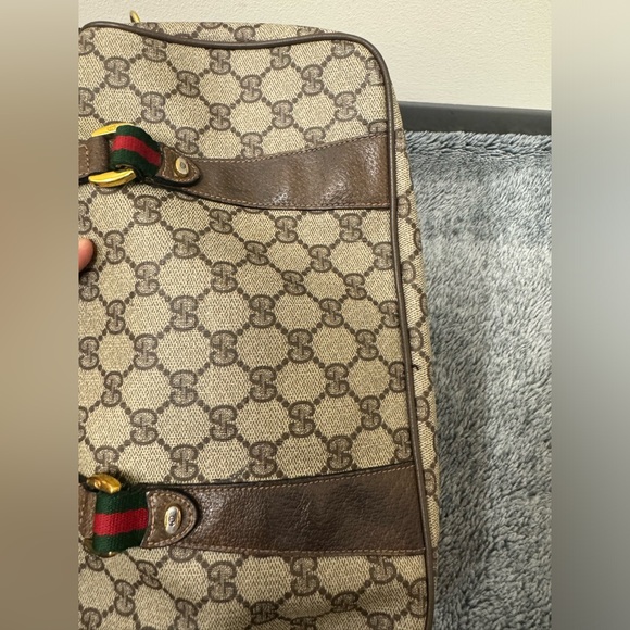 Gucci Crossbody Handbag - Picture 15 of 16